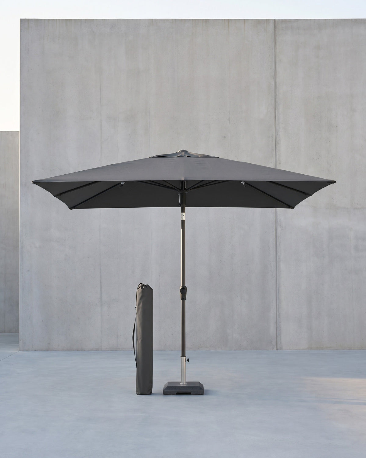 Rechteckiger Sonnenschirm – 30° neigbar – UV-Schutz 50+ – Inkl. Tragetasche – Für Balkon, Garten oder Strand