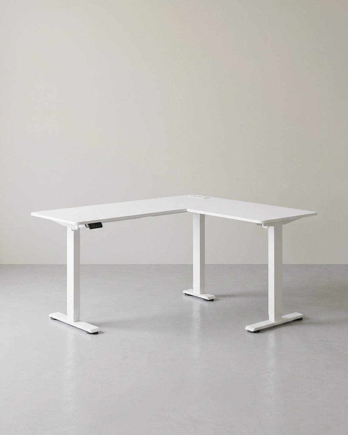 Elektrisch verstellbarer Eckschreibtisch – L-Form – 140 x 160 cm – Integrierte Steckdose und USB – Memory-Funktion – 72-120 cm Höhe
