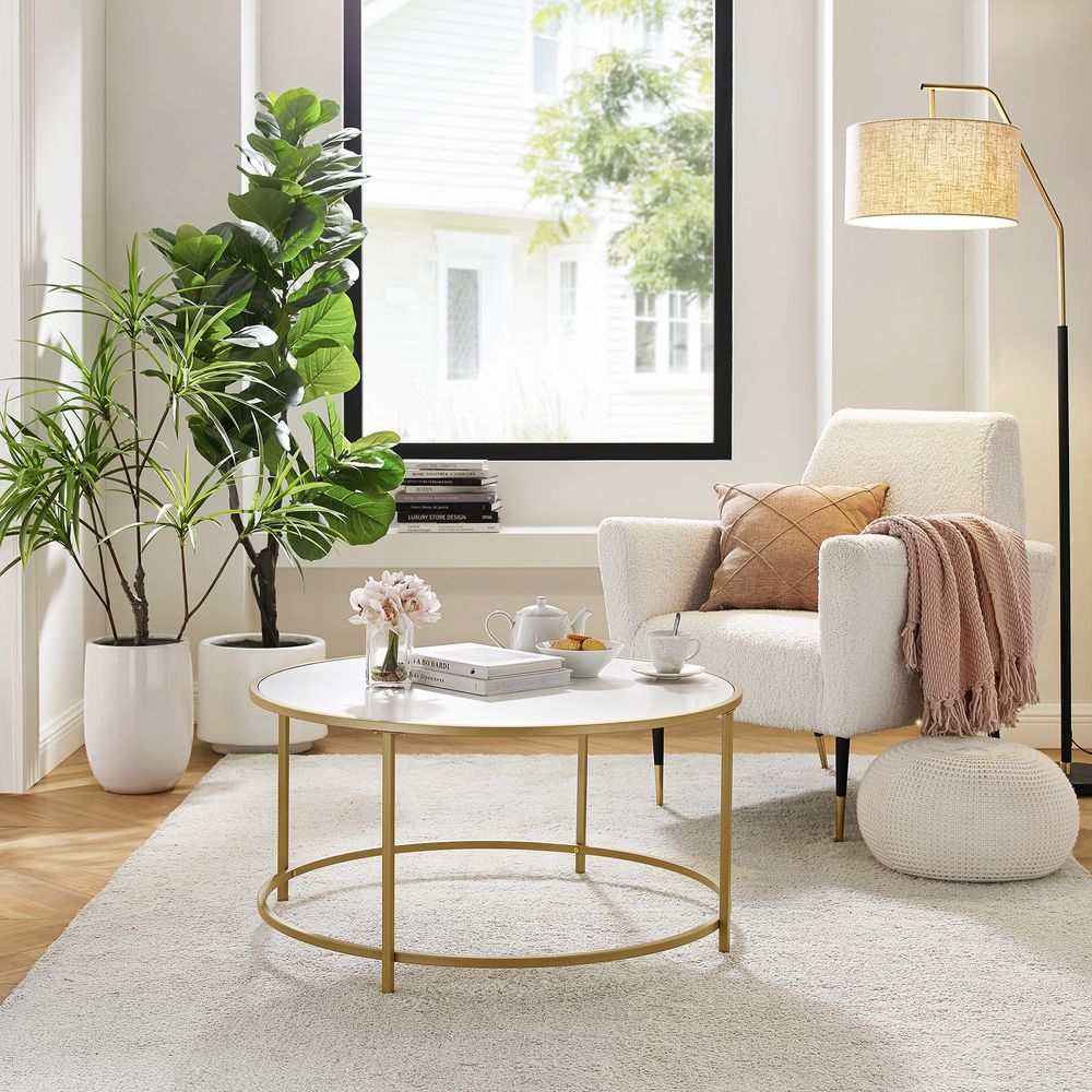 Couchtisch mit rundem Goldgestell – Edler Blickfang für das Wohnzimmer
