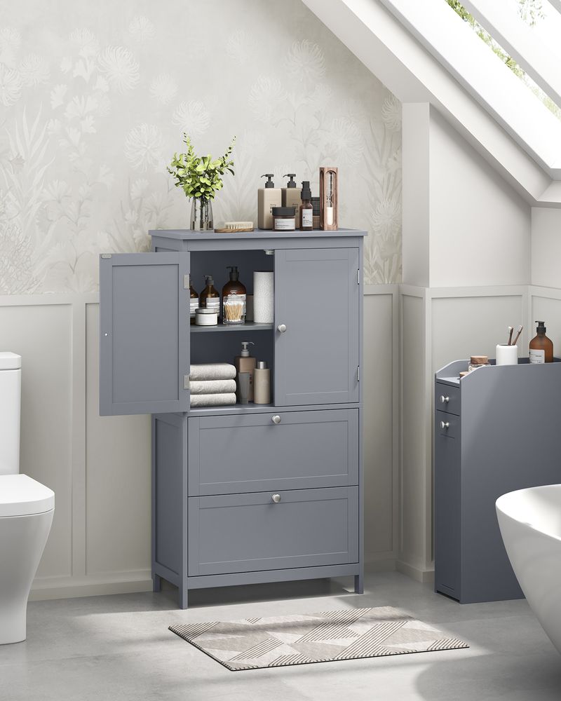 Stilvoller Badezimmerschrank mit verstellbarem Stauraum