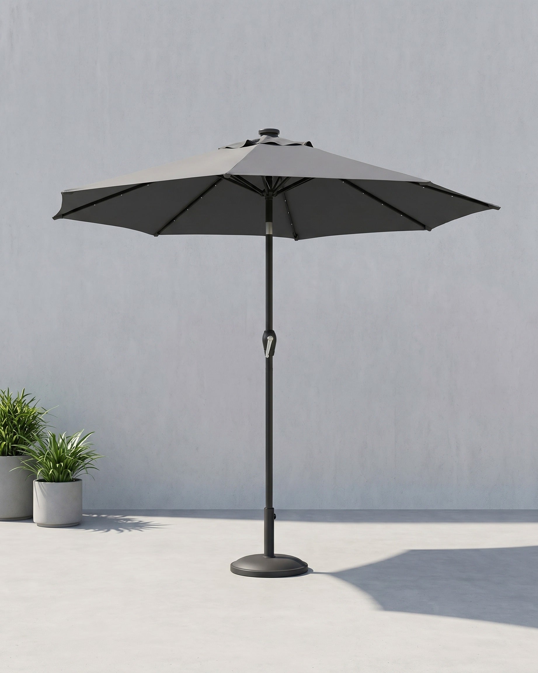 Solarbetriebener LED-Sonnenschirm Ø 2,7 oder 3 Meter - Garten-Sonnenschirm mit Neigefunktion