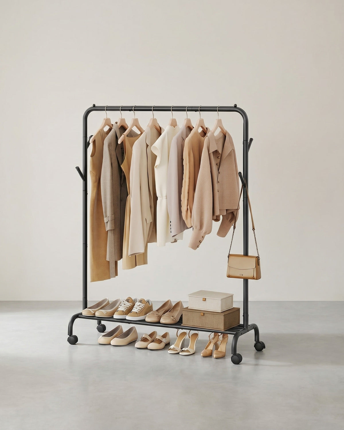 Mobiler Kleiderständer mit Haken und Ablage – Stabiler Stahl – Tragkraft 50 kg