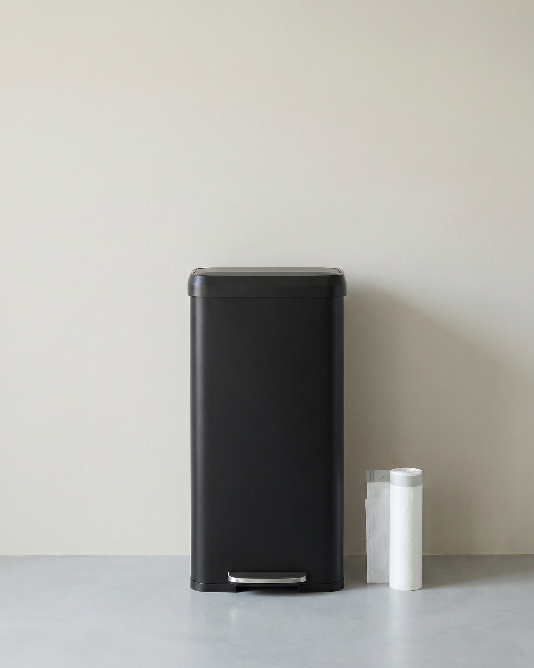 Großer Abfalleimer 68 Liter - Abfalleimer - Treteimer – Schwarz